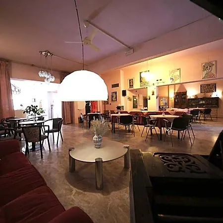 自由酒店 酒店 维亚雷焦